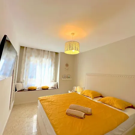 Romantica Ocean Retreat Apartment