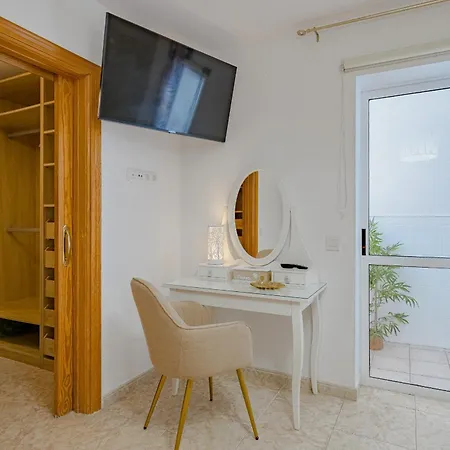 Apartment Romantica Ocean Retreat